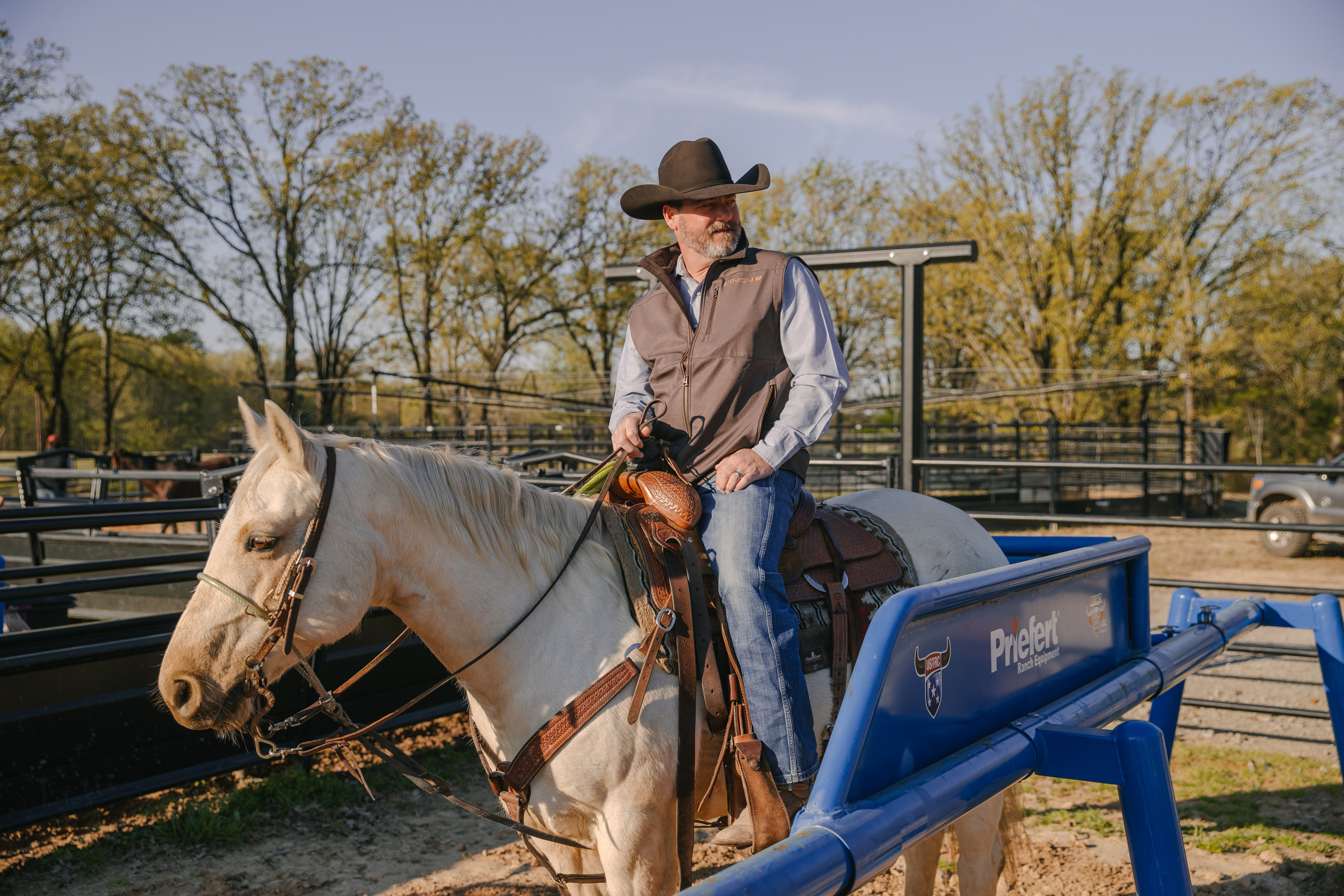 Priefert Roping Boxes Eddie 25.jpg